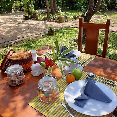 Hotel Chanara Sigiriya Eksteriør bilde